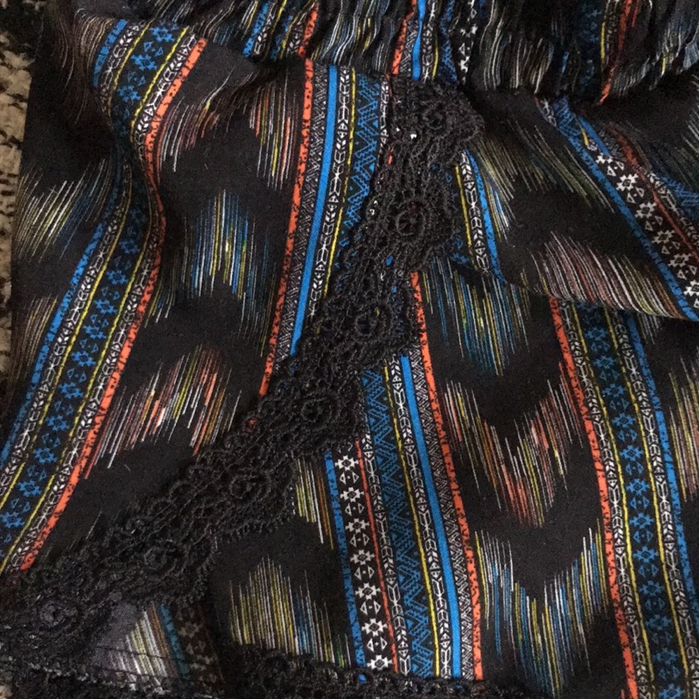 Shorts - Picture 3 of 3